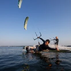 Flysurfer Sonic 4 Performance Foil Kite Discounts Apply ! 16 Flysurfer Sonic 4 Performance Foil Kite Discounts Apply ! -Kiteboarding Shop 900 flysurfer sonic 4 size 7