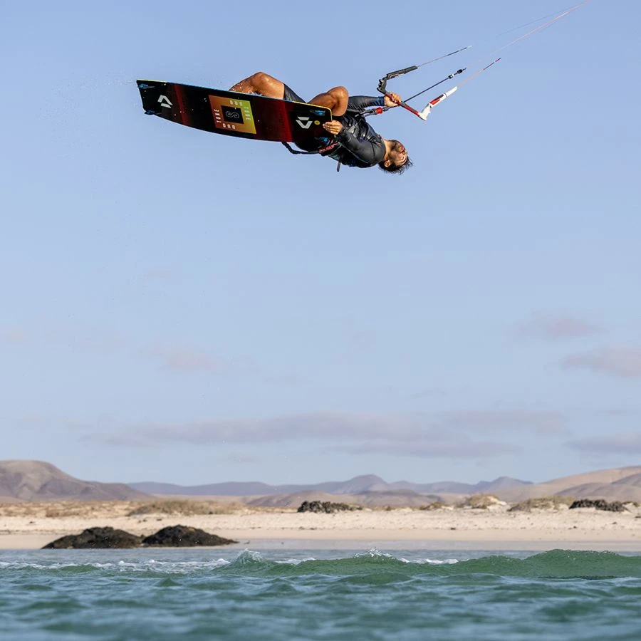 2022 Duotone Select SLS Twintip Kiteboard - Freeride - 55% Off Discounts Apply ! 2 2022 Duotone Select SLS Twintip Kiteboard - Freeride - 55% Off Discounts Apply ! - Image 2