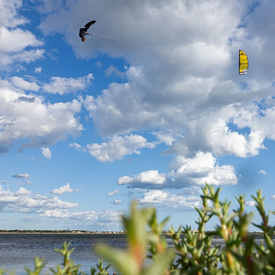 Ozone Edge V12 Freeride / Big Air / Race Kite Discounts Apply ! 9 Ozone Edge V12 Freeride / Big Air / Race Kite Discounts Apply ! - Image 9