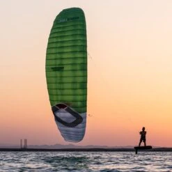 Ozone Hyperlink V3 Convertible Open/Closed Cell Foil Kite Discounts Apply ! -Kiteboarding Shop ozone hyperlink v3 size bar 4